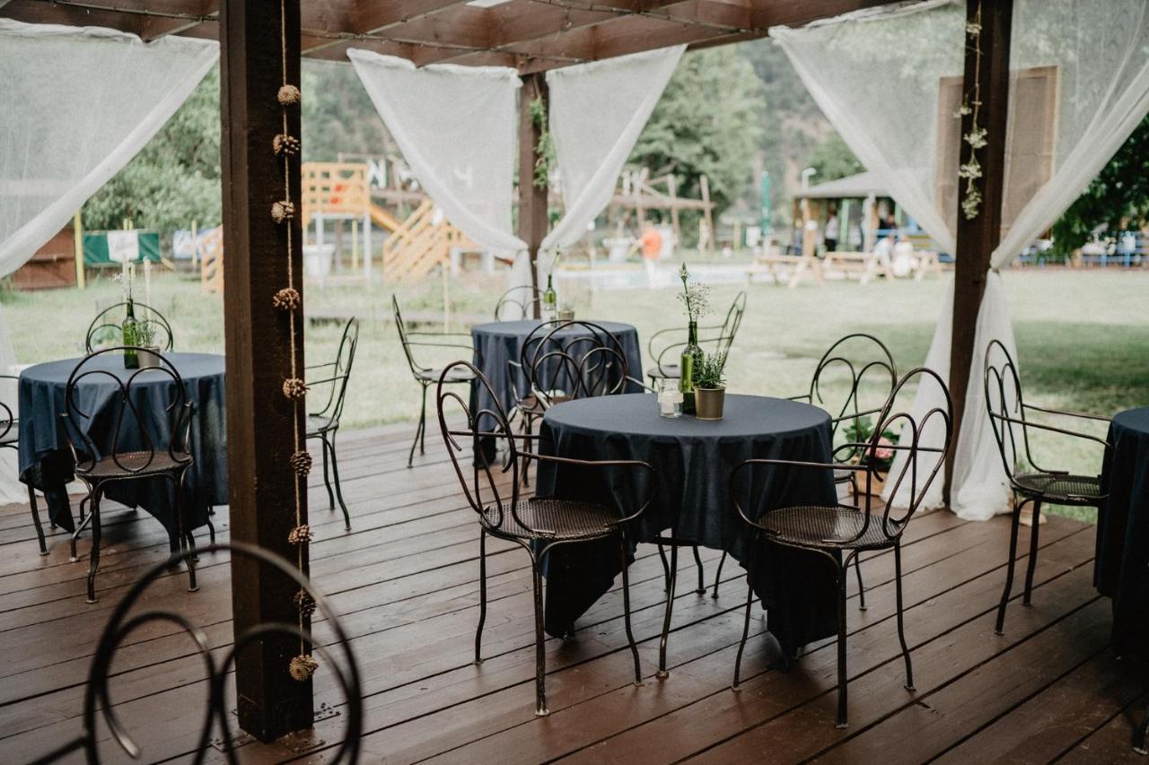 Lavka Park Skochovice Hotel Vrané nad Vltavou Buitenkant foto